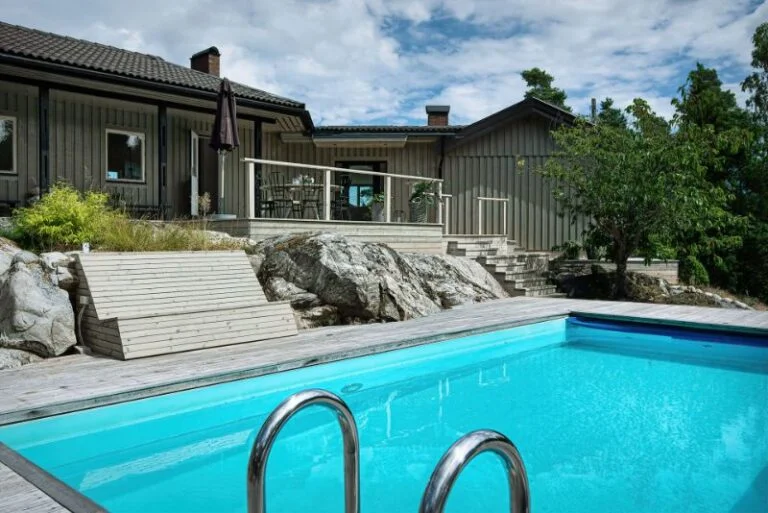 3. Nybyggnad av betongpool i tomt 768x513